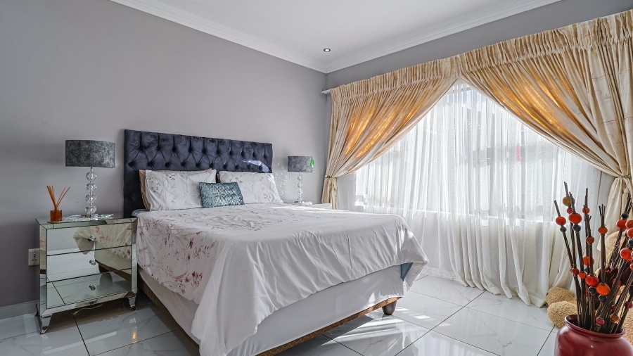4 Bedroom Property for Sale in Waterkloof East North West
